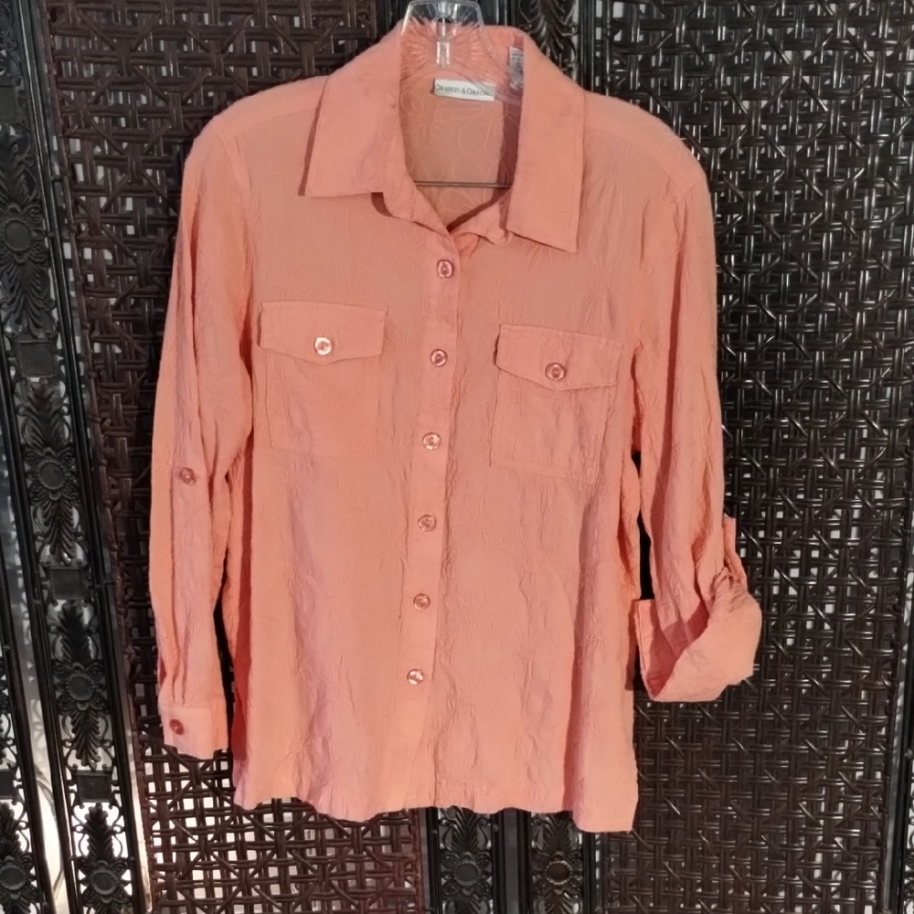 Lightweight Peach Button-Front Utility Shirt Med Crinkled Flower Hi Low Sleeves